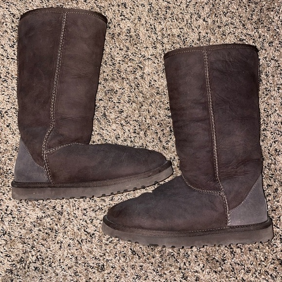 UGG Shoes - UGG Tall brown boots - size 5